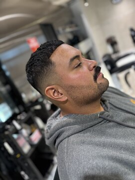 フランクスバーバーザスタンド(Frank’s barber the stand) スキンフェードぼうずE