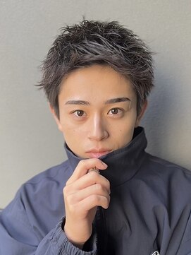 ヒビヲ(HIBIO) 横浜スパイキーショートフェザーパーマシャドウパーマフェード