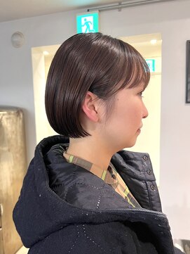 前髪あり前上がりミニボブ