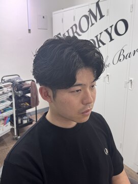 クロムトウキョウ ザ バーバー 新宿本店(CHROM TOKYO the Barber) フェザーパーマ/パーマ/ツーブロ