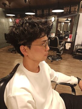 ワンワンオー バーバーショップ 長浜店(@110 BARBER SHOP) 無造作ラフパーマ