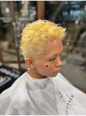 ブロンドスパイキーショート