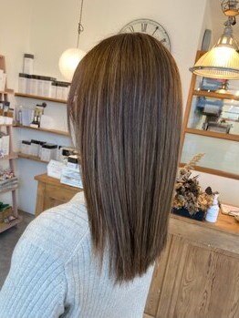 オレガ ヘアー(Orega hair)の写真/【全メニューウルトラファインバブル付き】髪と頭皮に優しいオーガニックカラーで、艶やかな白髪染め。