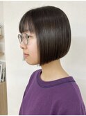 前下がり顎ラインショートボブ艶髪おかっぱヘアナチュラル暗髪
