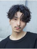横浜西口大人メンズシャドウパーマセンターパートビジネスヘア