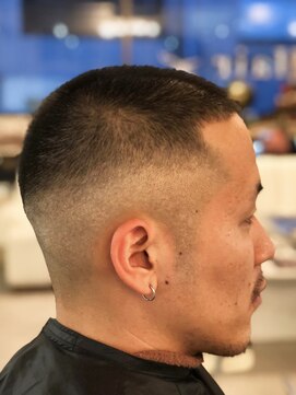 ヘアー アレス(hair ales) 【FADE スタイル】ボウズフェイド