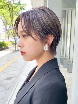 ノラ ウメダ(NORA UMEDA) 【NORA UMEDA 高木】大人かわいいショートボブと細いハイライト