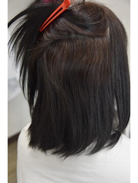 パーマ屋カラフル 毛先ハイダメージの縮毛矯正