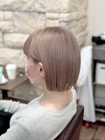 アスール(AZUL)&nbsp;切りっぱなしハイトーンボブ