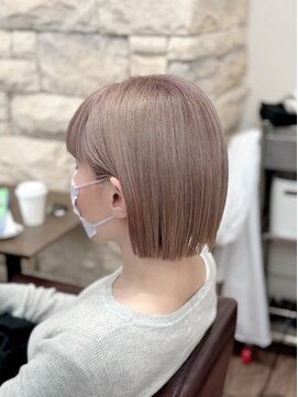 アスール(AZUL) 切りっぱなしハイトーンボブ