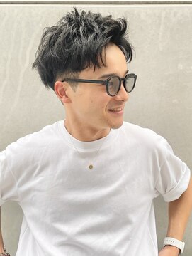 コネクト(Connect) 黒髪ショートツーブロックニュアンスパーマ