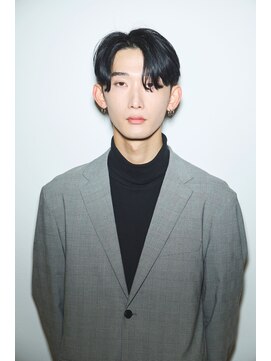 ジーエヌエム ゴニアンドムジン(G.N.M GUNHEE&MUJIN) メンズカルマ×ダウンパーマ