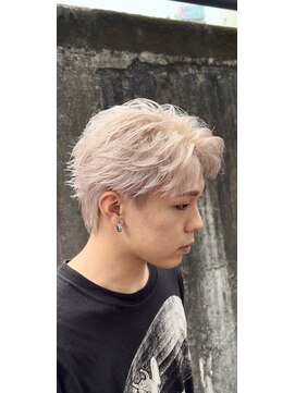 エレベート(Elevate) ホワイトミルクティーフェザーショート