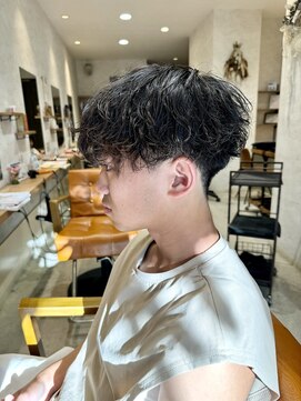 アトラクト バイ ラック 津田沼(Attract by LUCK) 無造作波巻きパーマ／津田沼/メンズ/メンズパーマ/ケアパーマ