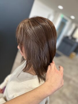 エルピス 大和店(elpis) 白髪を活かした白髪ぼかしハイライト