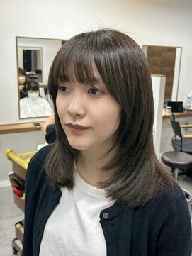 ファーストステップ 表参道(FIRST STEP) 小顔見せミニボブ切りっぱなしボブくびれボブ前髪あり外はね丸み