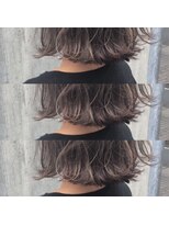 リマ(RIMA)&nbsp;【RIMA】  切りっぱなし質感ボブ×抜け感ハイライト