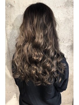 クオン(Cuon) カーキアッシュ×グラデーションカラー ［Cuon］［阪急伊丹］