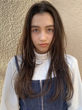 ロイジー(roijir) 【roijir  表参道】ロングハイレイヤー