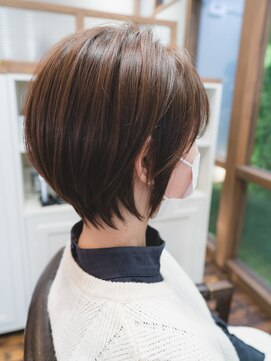 ヘアデザイン ステラ(hair design sTella) 可愛らしいシルエットの丸みショートスタイル