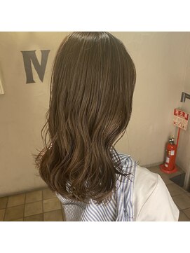 フォルメージ(formage) グレージュ