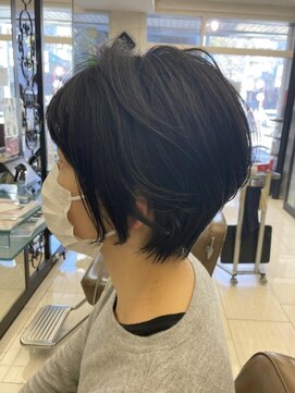 グランシュ 青葉台店(GranCieux) シルエットの綺麗な小顔ショート