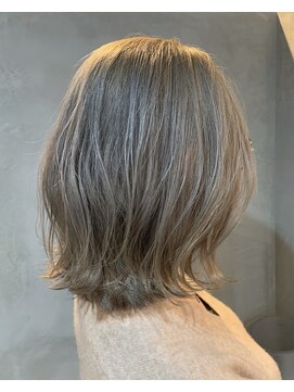 ソウスシア(SOURCE cia) 明るめグレージュstyle