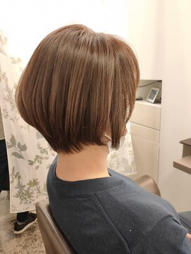 パシフィックダズールバトン(Pacific Dazzle baton) ☆前下がりショートボブ☆神戸垂水須磨明石人気