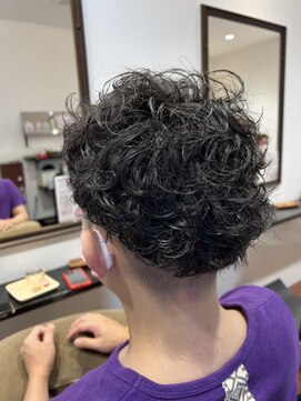 アームズ キューブ メンズ(arms cube mens) パーマスタイル