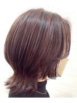 オーリーヘアー(Olliy hair) ミディアムくびれヘア―　外ハネウルフ　30代40代50代