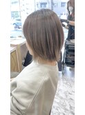 くびレイヤー外ハネボブハイライトグラデーションベージュカラー