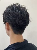 エスペシャル(Especial)&nbsp;センターパート韓国風大人パーマ