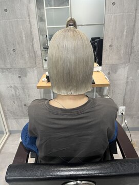 ネウィ 赤羽(newi) ホワイトベージュ