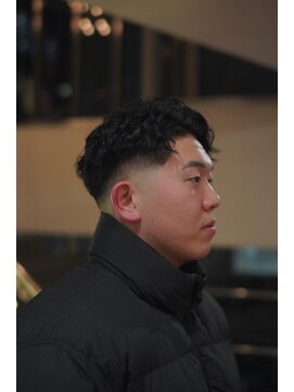 グランクラブ(GRANCLUB) カット パーマ フェード シェービング ヘッドスパ