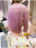 ホワイトピンクアッシュカラー ボブデザインカラー無造作カール
