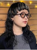 レトロヘアおん眉マッシュバングルーズなウェーブパーマ