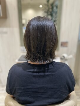 シーループユナイテッドアトリエ(C-LOOP UNITED ATELIER) ボブだけど軽さ動き◎レイヤーボブ/オリーブベージュ/水素カラー