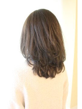 レウナ 外苑前(Reuna) 【30代40代50代】大人可愛いレイヤースタイル　セミロング