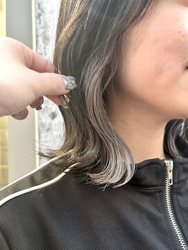 クロト(Clotho) シルバー×イヤリングカラー/ブリーチカラー