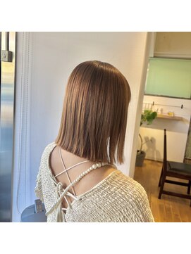 ブレス ヘアー リーベ(Bless HAIR Liebe) 20代/30代/ミディアム切りっぱなしボブ/酸性ストレート