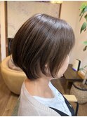 白髪ぼかしとも相性◎ナチュラルショートスタイル