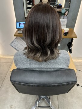 ギルド 清瀬店(GUILD) 毛先グレイッシュの大人ロング