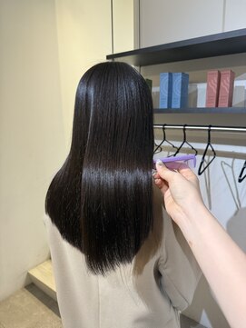 ルオラ(Luora) チャコールグレージュ