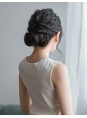 ゆるふわトップのシニヨンスタイル