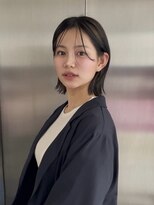 フィヴェント(Fivent)&nbsp;イメチェン前髪なしタイト耳掛けボブ外ハネブルーブラック
