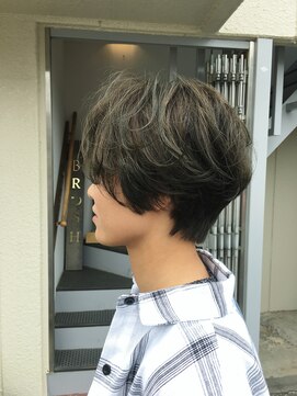 ブラッシュ(brush) brush 森田祐輔　ナチュラルライン　グレージュショート
