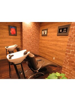 【十条駅徒歩3分】スタイリストが仕上げまでマンツーマンで対応◇プライベート空間でほっと癒される時間を