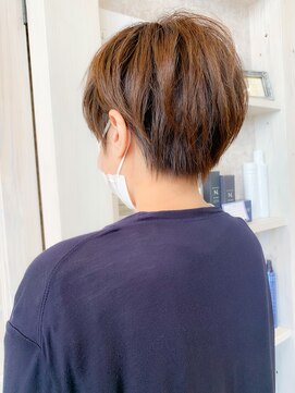 キャアリー(Caary) 福山市 人気イルミナカラー　キャアリー丸みショートヘアcaary