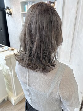 キャアリー(Caary) 福山市美容室Caary お洒落ブリーチカラーミルクティーグレージュ