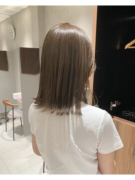 ガリカ 博多(Gallica) <入佐あやの>赤みを抑えた透け感たっぷりオリーブグレージュ